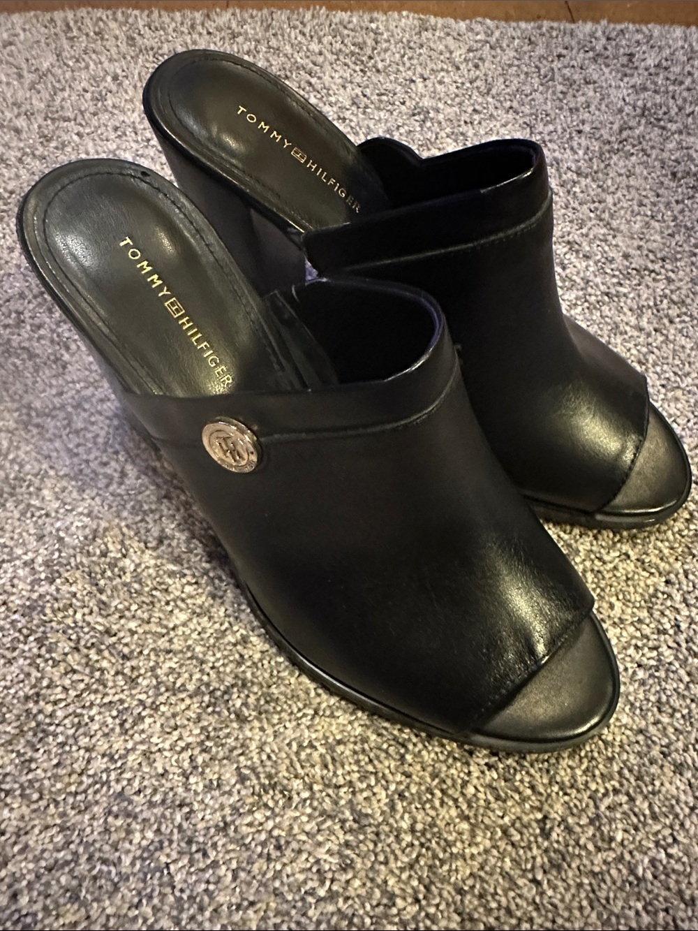 Tommy Hilfiger Black Leather Open-Toe Mule Sandals